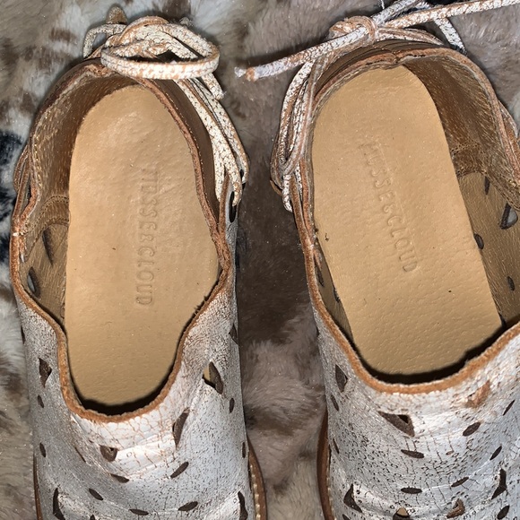 Musse & Cloud Anisse Distressed Leather Boots — 5/5.5 US / 36 Euro - Picture 9 of 10